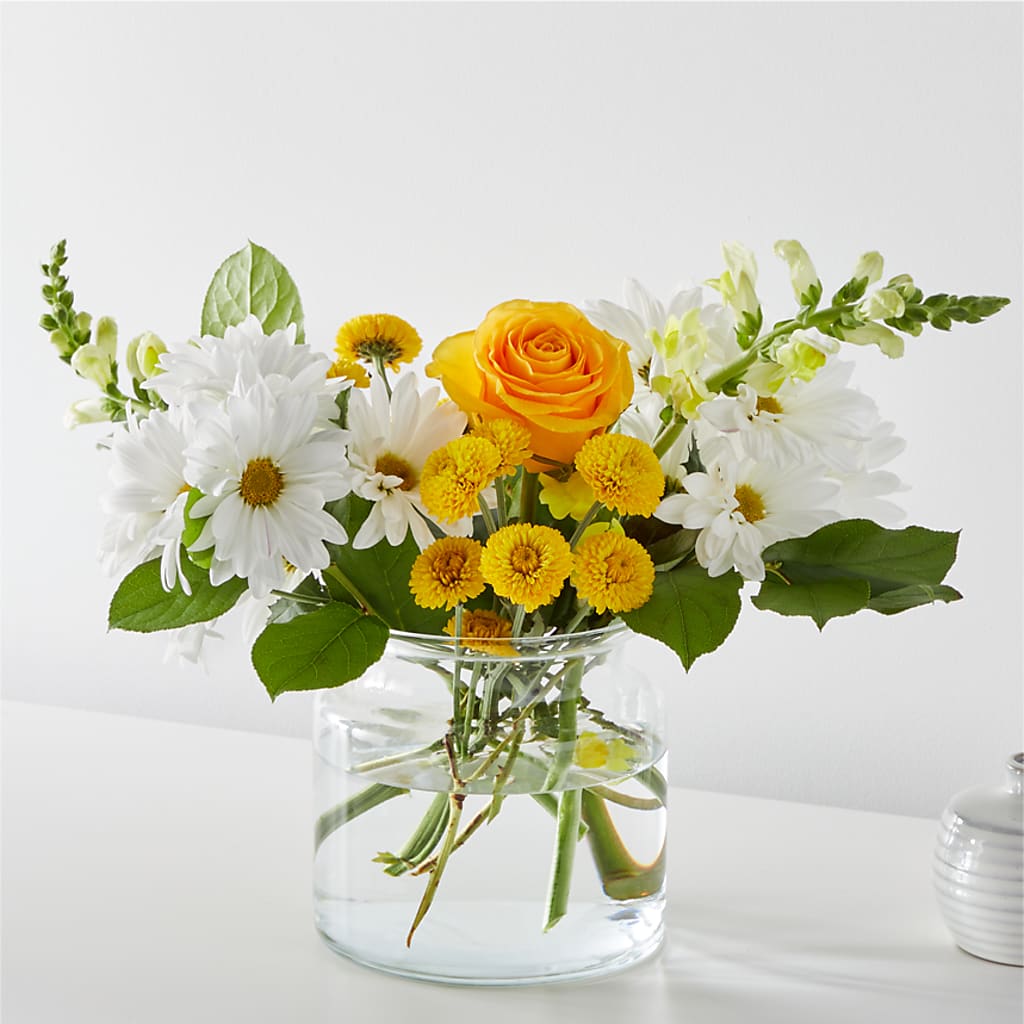 Sun Salutation Bouquet – MARAVILLA'S FLOWER SHOP, Sacramento CA