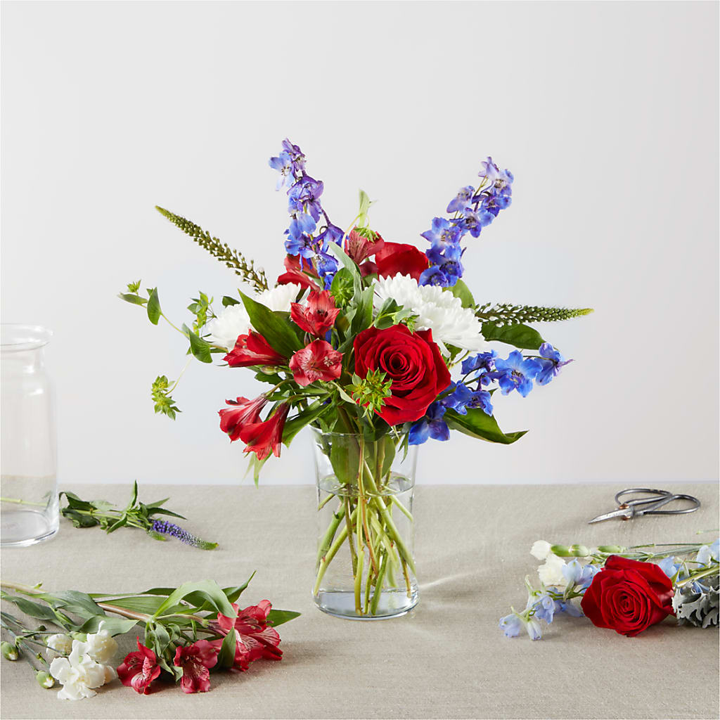Star Spangled - A Florist Original – MARAVILLA'S FLOWER SHOP, Sacramento CA