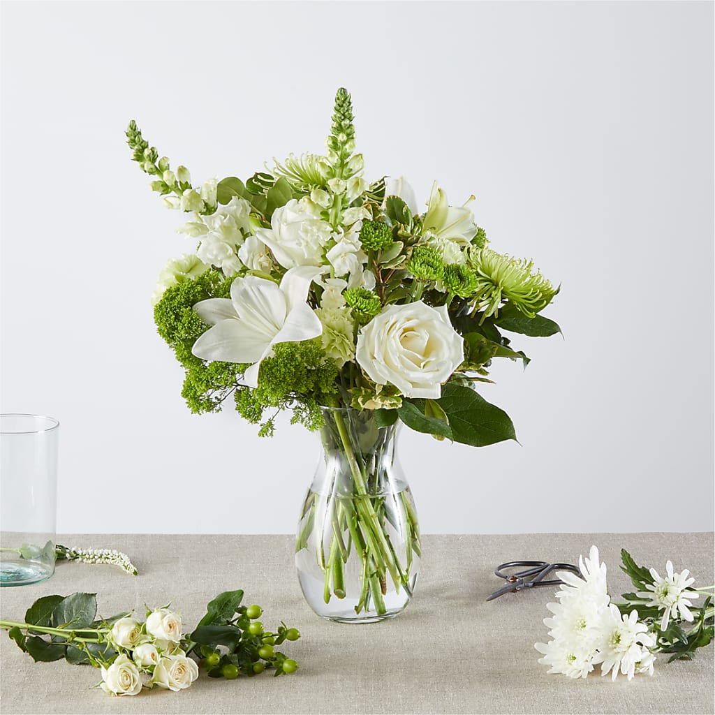 Irish Garden - A Florist Original – MARAVILLA'S FLOWER SHOP, Sacramento CA