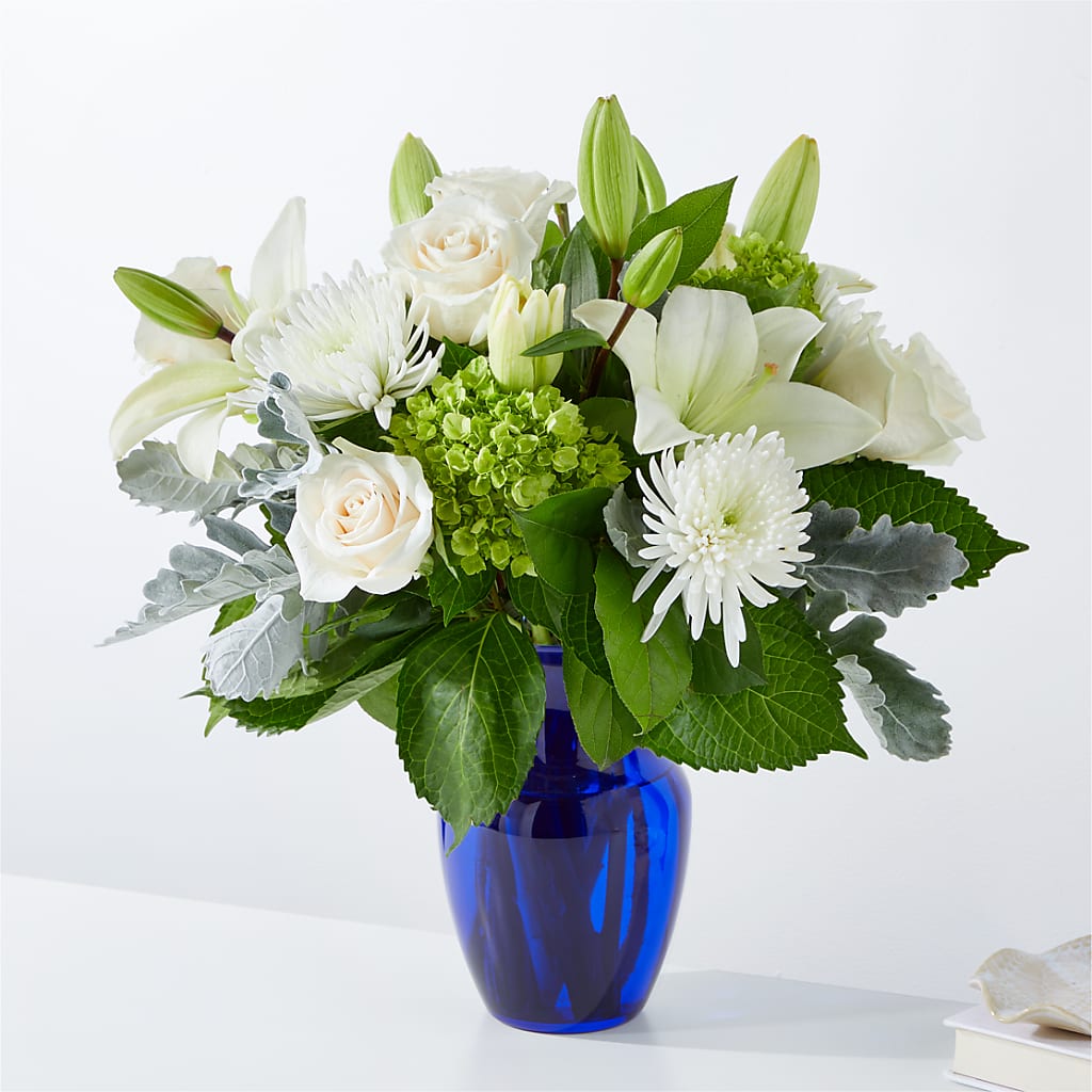 Snowy Dreams Bouquet – MARAVILLA'S FLOWER SHOP, Sacramento CA